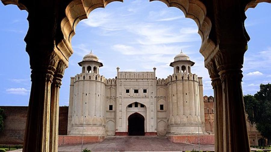 Lahore Fort - Slide 1